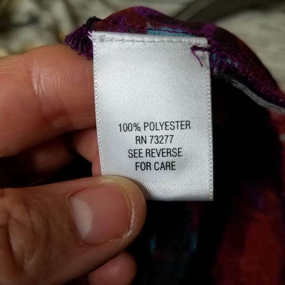 SIMPLY VERA WANG Black Purple Flowering Long Sleeve Tunic Size PL.Pit to pit a - Picture 5 of 5